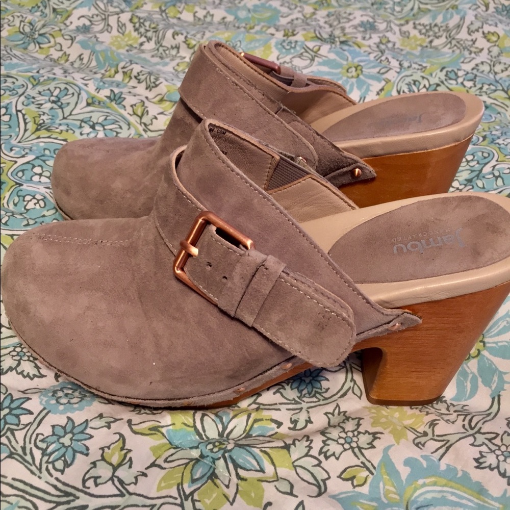 SOLD!!  JAMBI Suede Shoes! $20